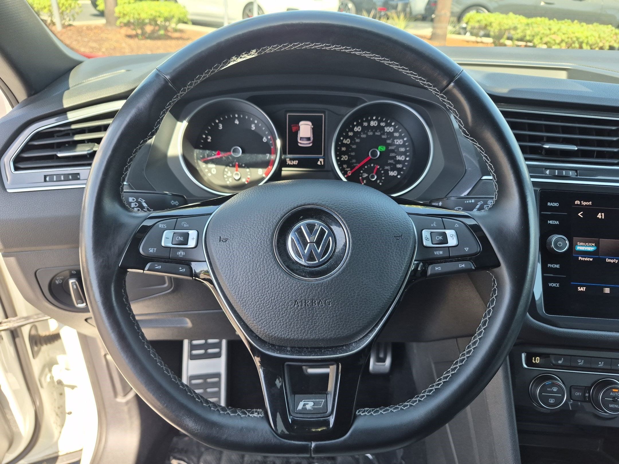 Used 2020 Volkswagen Tiguan SE R-Line AWD/4WD image 18