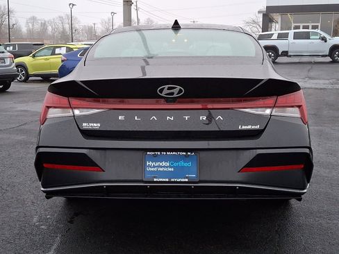 Used 2025 Hyundai Elantra Limited FWD image 9
