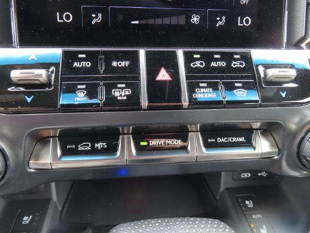 Used 2023 Lexus LX 600 F Sport AWD/4WD image 35