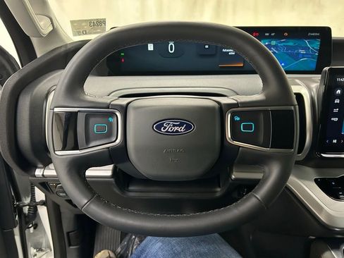 Used 2025 Ford Expedition Max Active image 21