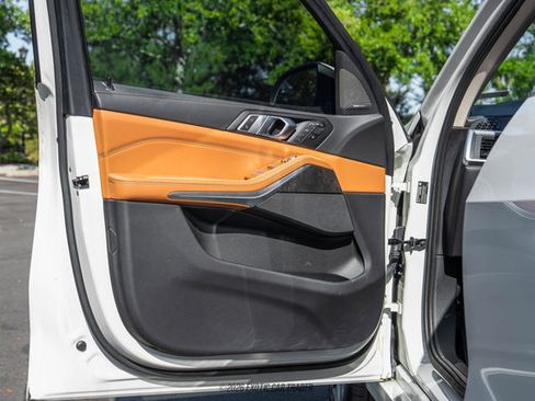 Used 2024 BMW X7 xDrive40i image 25