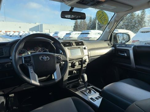 Used 2017 Toyota 4Runner image 15