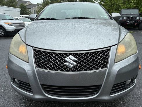 Used 2010 Suzuki Kizashi GTS AWD/4WD image 2