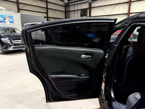 Used 2016 Dodge Charger R/T w/ Blacktop Package RWD image 15