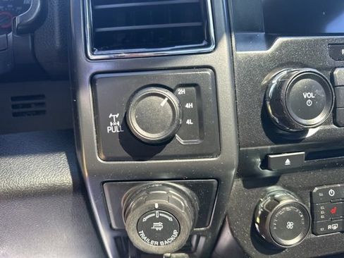 Used 2018 Ford F150 XLT w/ Equipment Group 302A Luxury AWD/4WD image 23
