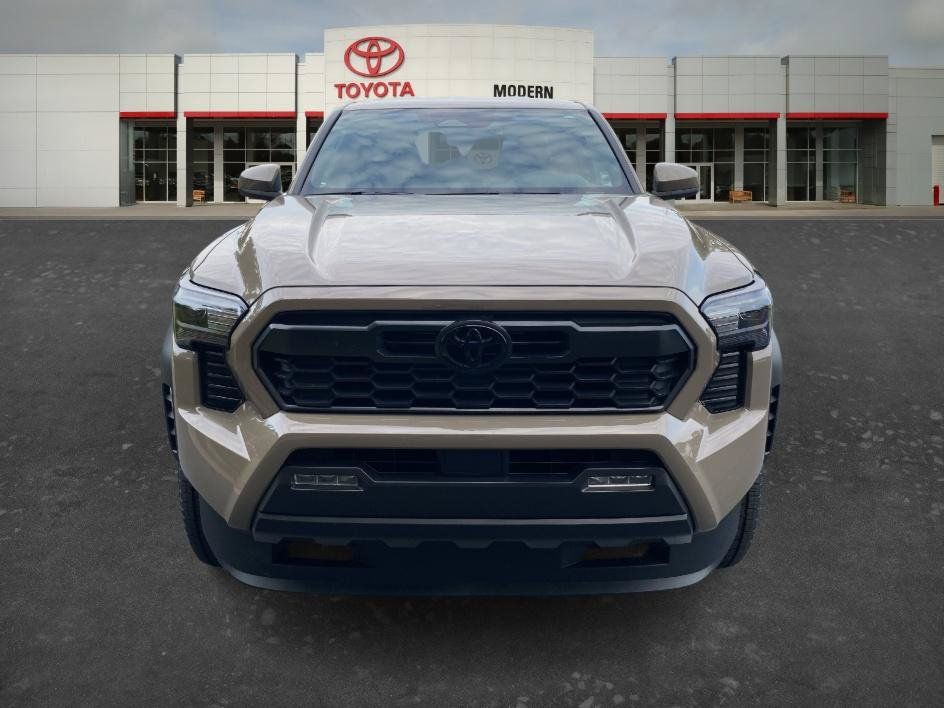 Certified 2026 Toyota Tacoma TRD Off-Road AWD/4WD image 2