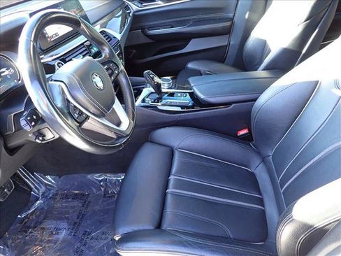 Used 2018 BMW 640i Gran Turismo xDrive w/ M Sport Package image 13