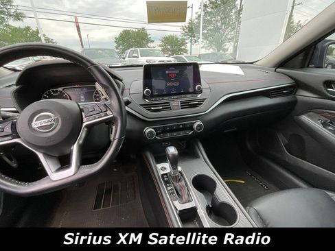 Used 2021 Nissan Altima 2.0 SR FWD image 9