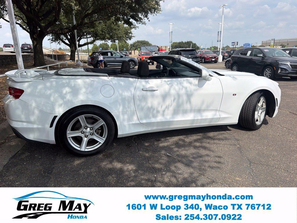 Used 2020 Chevrolet Camaro LT RWD image 13