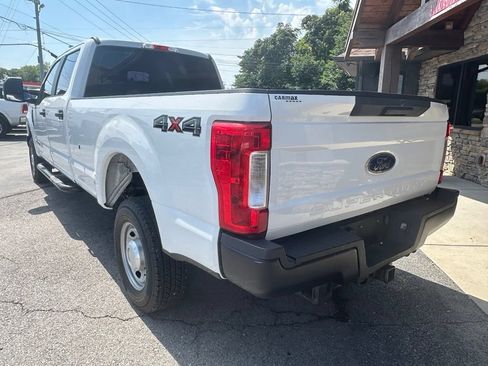Used 2019 Ford F250 XL w/ Power Equipment Group AWD/4WD image 2