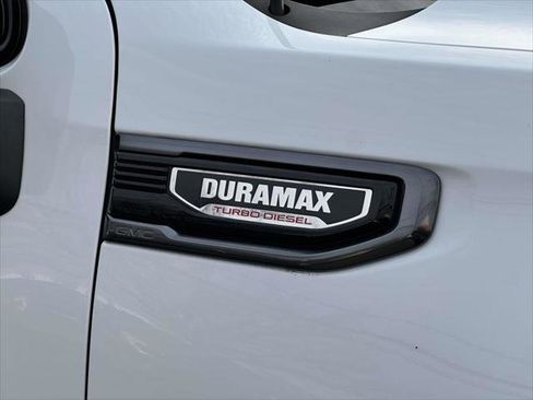 Used 2023 GMC Sierra 1500 AT4 w/ Technology Package image 11