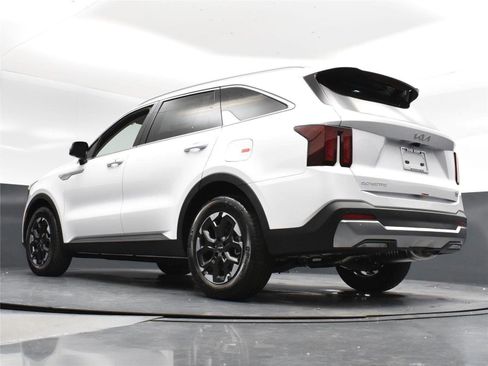 New 2026 Kia Sorento S w/ S Panoramic Sunroof Package image 12