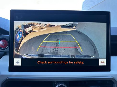 Used 2024 Toyota Tacoma TRD Off-Road image 26