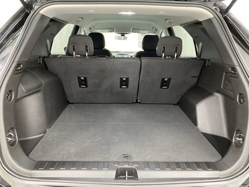 Used 2018 Chevrolet Equinox LT FWD image 20