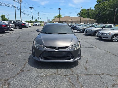 Used 2014 Scion tC FWD image 2