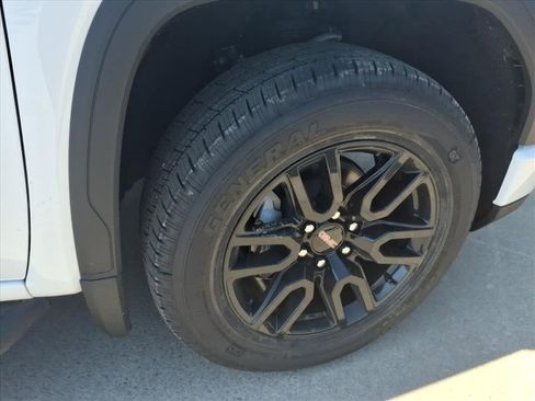 New 2026 GMC Sierra 1500 Pro w/ Graphite Edition image 9