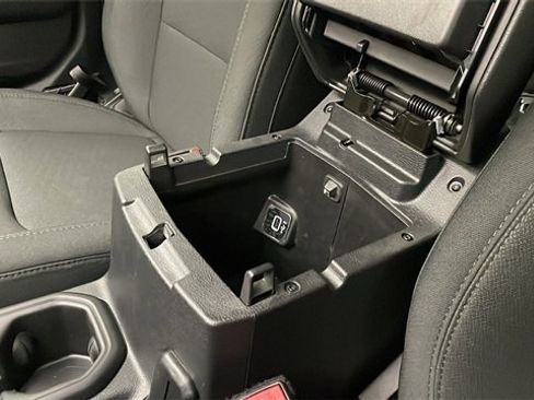 Used 2021 Jeep Gladiator Willys image 26