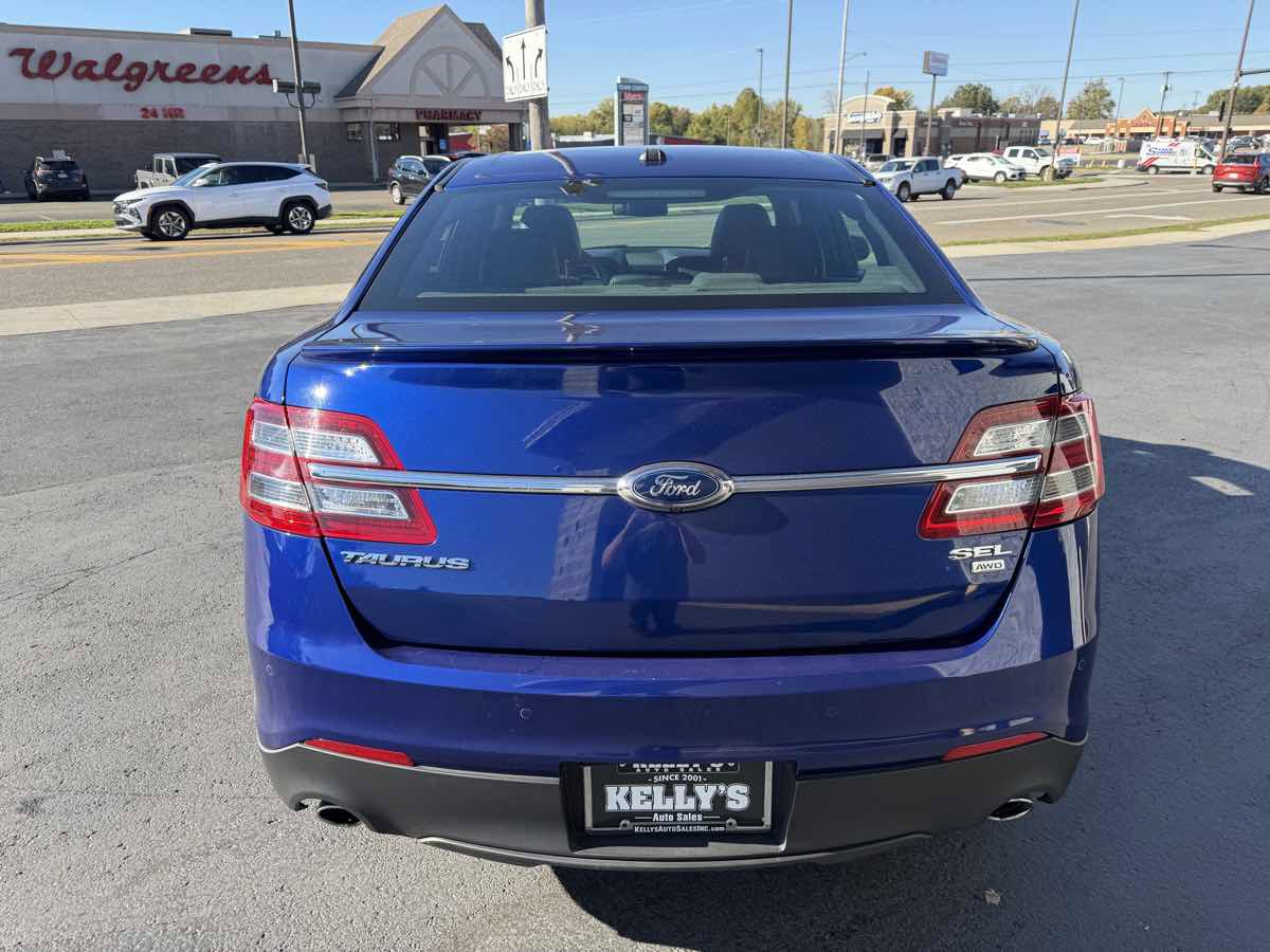Used 2015 Ford Taurus SEL w/ Equipment Group 201A AWD/4WD image 4