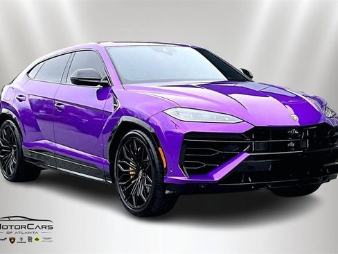 Used 2025 Lamborghini Urus SE image 2