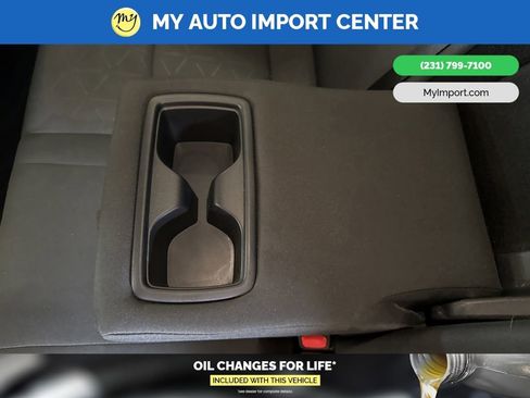 Used 2025 Toyota RAV4 XLE AWD/4WD image 26