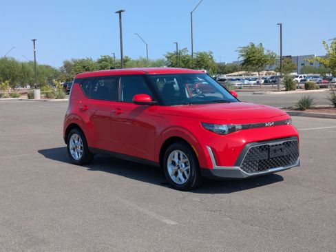 Certified 2024 Kia Soul LX w/ Option Group 015 FWD image 7