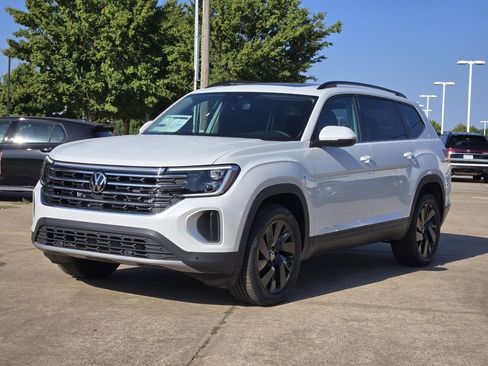 New 2026 Volkswagen Atlas SE AWD/4WD image 2