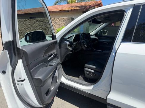 Used 2024 Toyota Grand Highlander AWD image 18