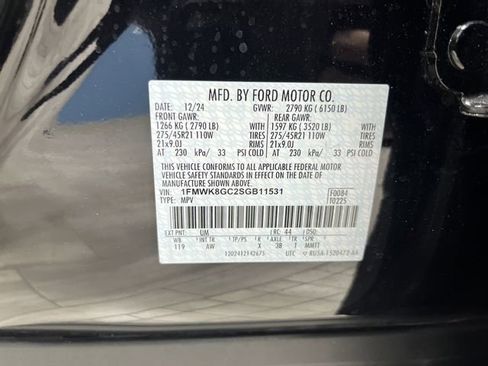 Used 2025 Ford Explorer ST image 42