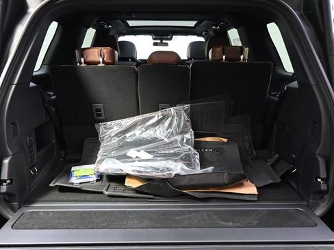 New 2027 Lincoln Navigator Reserve AWD/4WD image 19