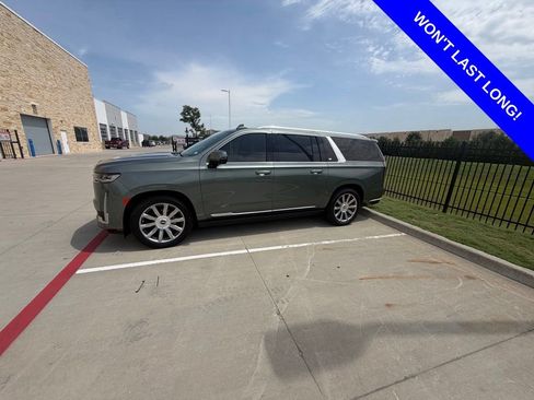 Used 2023 Cadillac Escalade ESV Premium Luxury Platinum AWD/4WD image 2