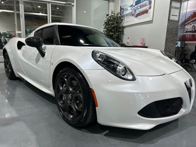 Used 2017 Alfa Romeo 4C Coupe w/ Coupe Track Package 1 RWD image 21