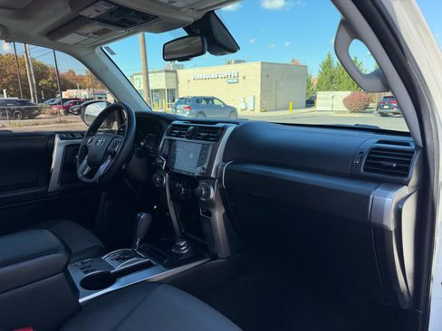 Used 2020 Toyota 4Runner SR5 Premium w/ Moonroof Package image 22