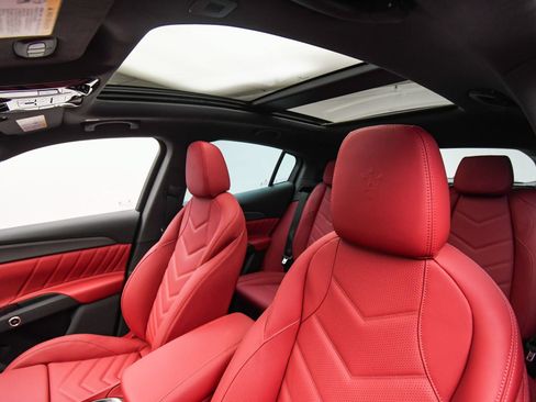 Used 2025 Maserati Grecale Modena AWD/4WD image 50