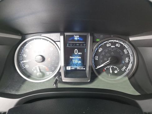 Used 2021 Toyota Tacoma TRD Off-Road image 18