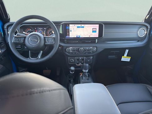 New 2026 Jeep Gladiator Sport AWD/4WD image 20
