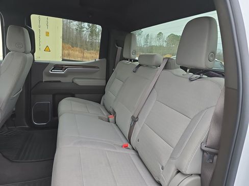 Used 2025 Chevrolet Silverado 1500 LT image 12