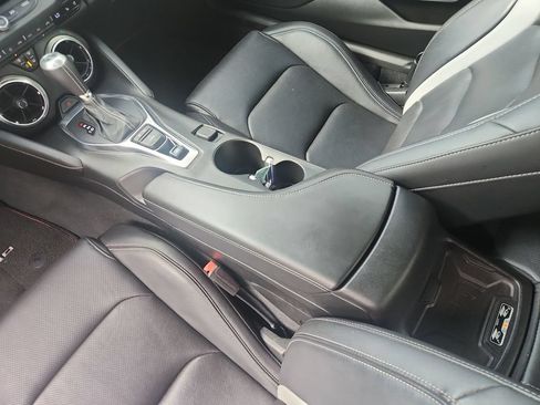 Used 2018 Chevrolet Camaro LT RWD image 25