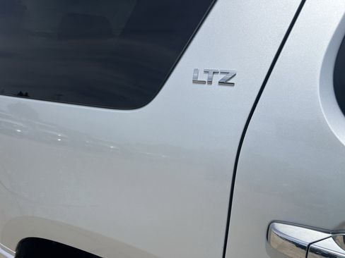 Used 2012 Chevrolet Tahoe LTZ AWD/4WD image 5