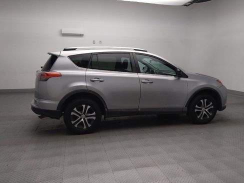 Used 2017 Toyota RAV4 LE image 10