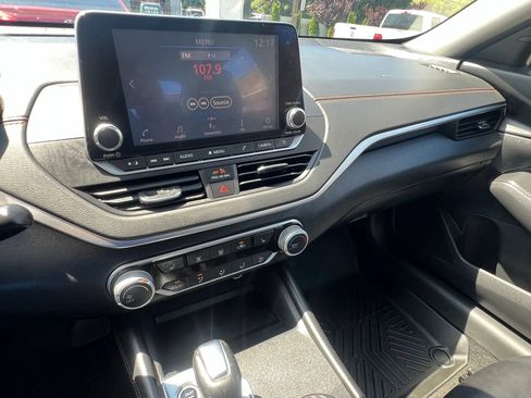 Used 2021 Nissan Altima 2.0 SR FWD image 23