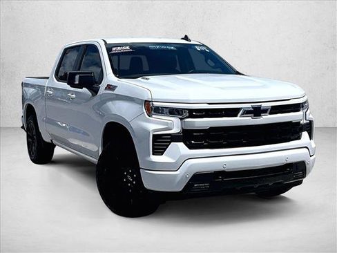 Used 2025 Chevrolet Silverado 1500 RST AWD/4WD image 12