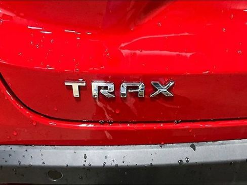 New 2026 Chevrolet Trax LT w/ Driver Confidence Package FWD image 8