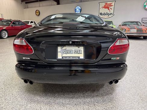 Used 2005 Jaguar XK8 Coupe RWD image 6