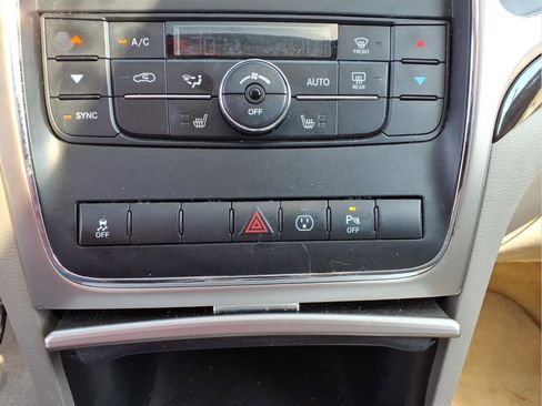 Used 2013 Jeep Grand Cherokee Laredo image 23