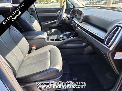 Certified 2025 Kia Sorento EX image 19