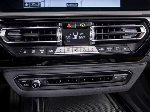 Used 2025 BMW Z4 M40i w/ Premium Package image 30