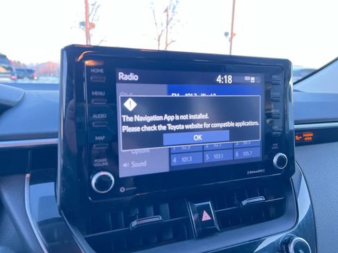 Used 2022 Toyota Corolla LE image 18