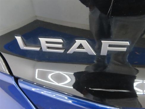 Used 2023 Nissan Leaf S FWD image 13