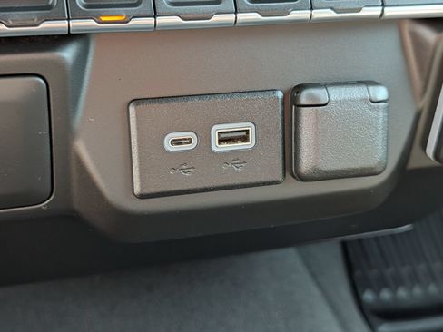 Used 2024 Chevrolet Silverado 1500 Custom AWD/4WD image 29