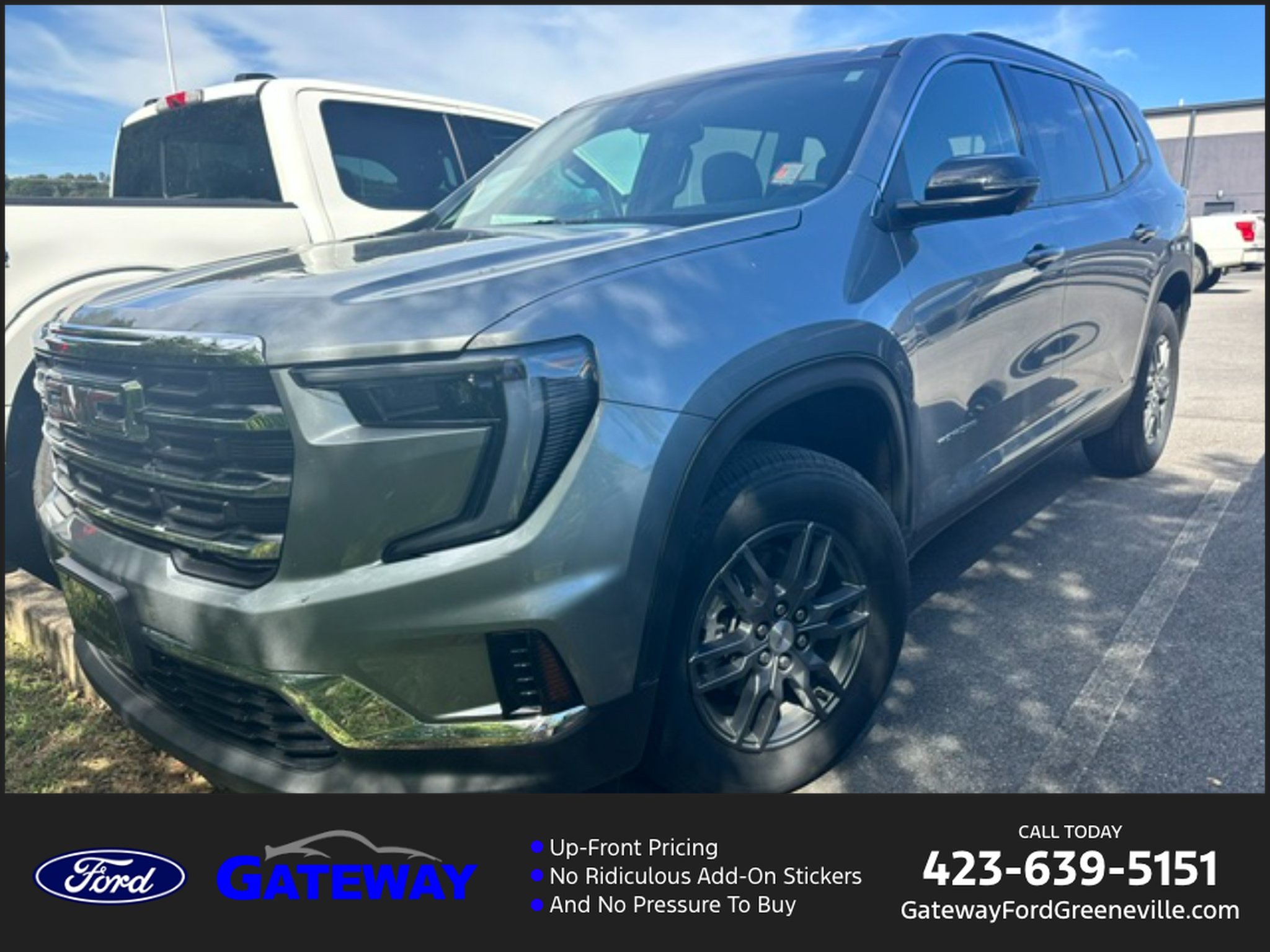 Used 2025 GMC Acadia Elevation AWD/4WD image 1